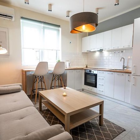 Cozy Design Apartament In Magheru Bukares Bagian luar foto