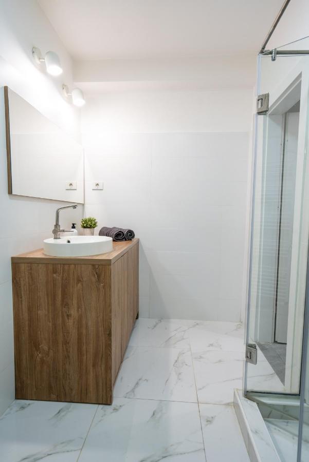 Cozy Design Apartament In Magheru Bukares Bagian luar foto