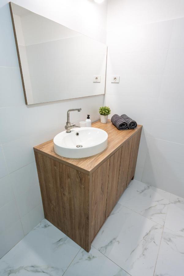 Cozy Design Apartament In Magheru Bukares Bagian luar foto